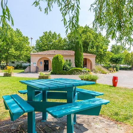 Camping Sites Et Paysages Les Pres Hauts ซิสเตรง ภายนอก รูปภาพ
