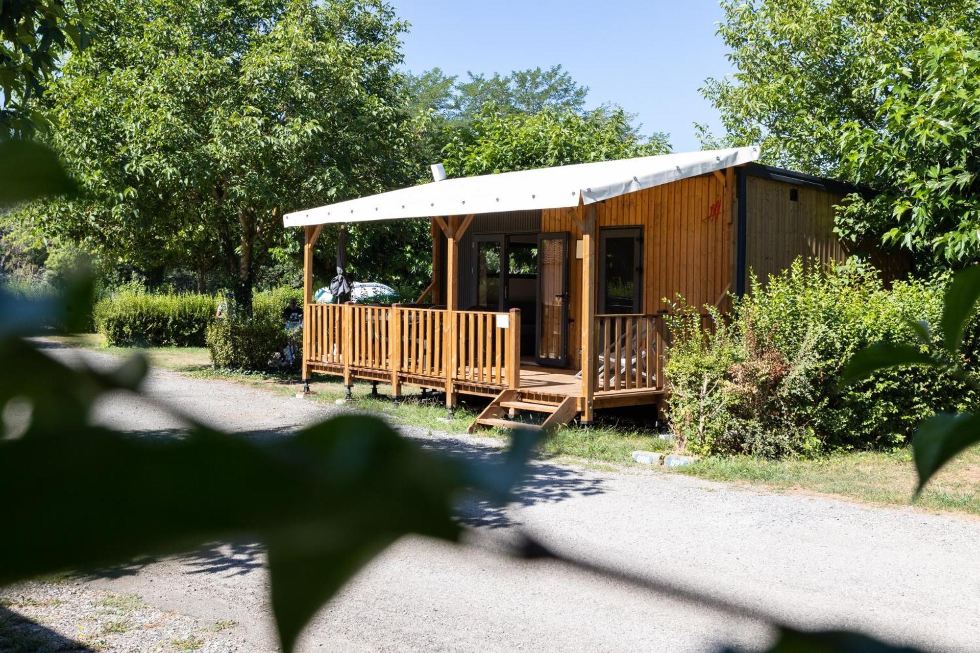 Camping Sites Et Paysages Les Pres Hauts ซิสเตรง ภายนอก รูปภาพ