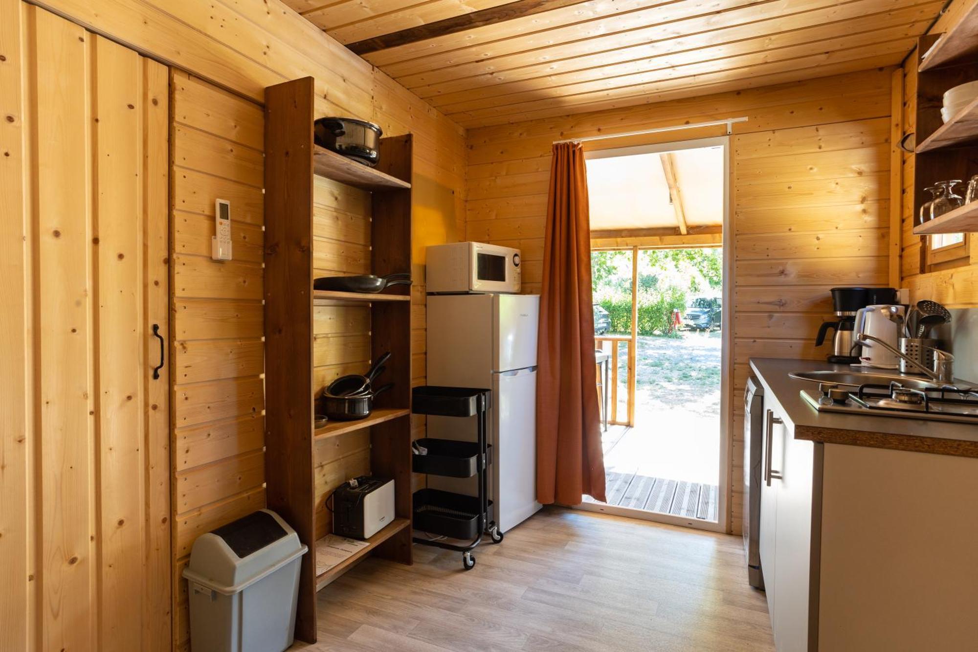 Camping Sites Et Paysages Les Pres Hauts ซิสเตรง ภายนอก รูปภาพ