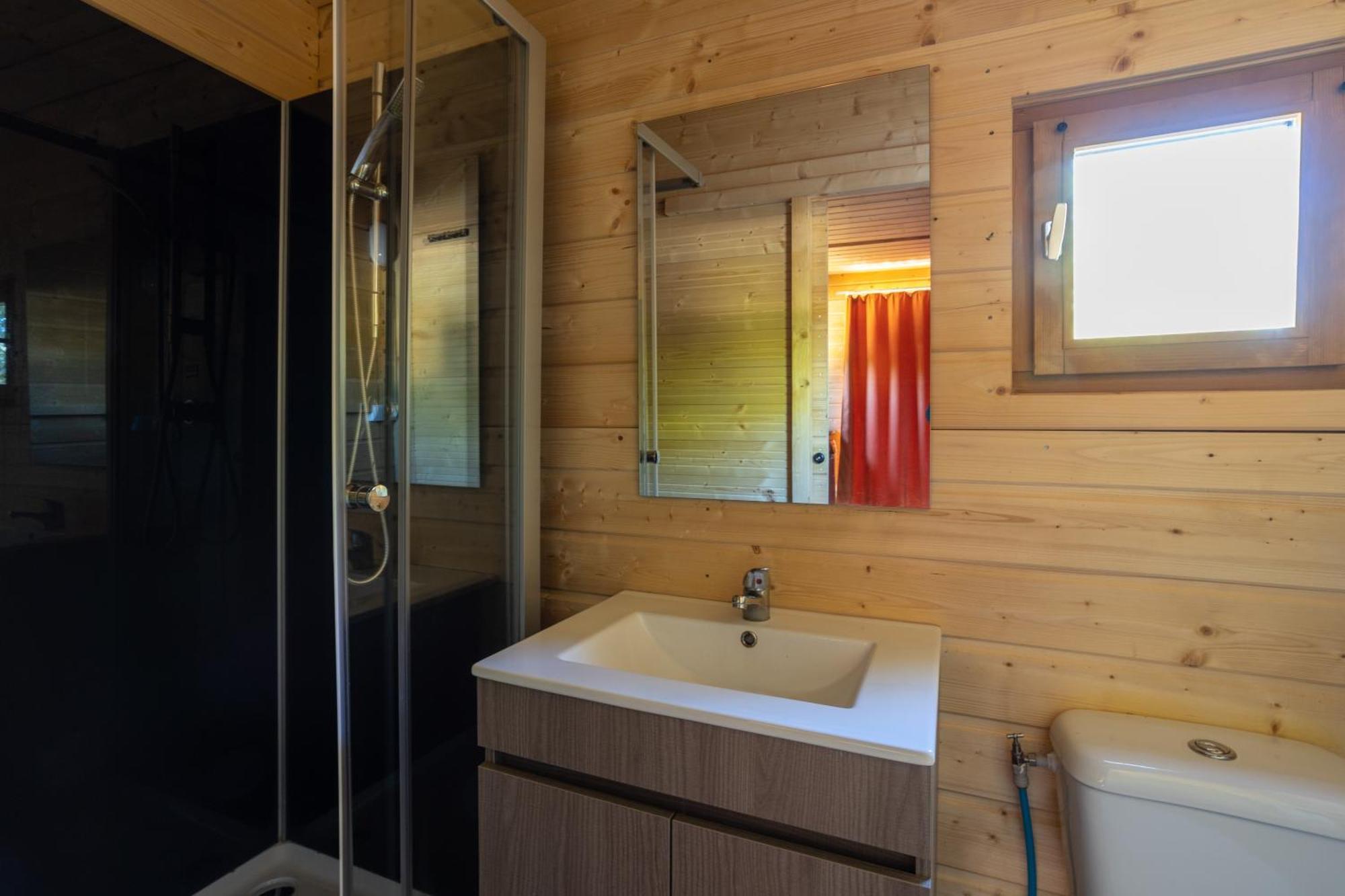 Camping Sites Et Paysages Les Pres Hauts ซิสเตรง ภายนอก รูปภาพ